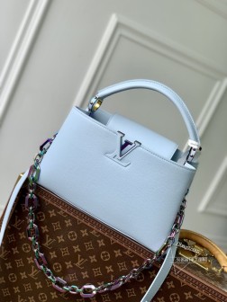 LV M11422 Capucines East West 中号手袋 粒面牛皮革