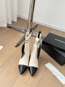 Chanel 24K新款袜子靴!这个袜靴真的一眼好看穿上一整个大长腿款式不会过时的那种!鞋面飞织面料 842