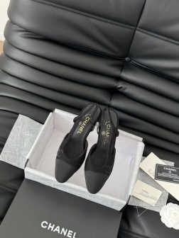 Chanel 经典slingback后空凉鞋前几年一直在做这个款今年我们还是重新购版,再次精细cop 628