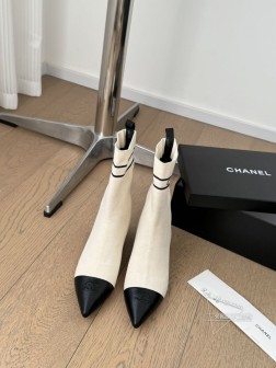 Chanel 24K新款袜子靴!这个袜靴真的一眼好看穿上一整个大长腿款式不会过时的那种!鞋面飞织面料 1025