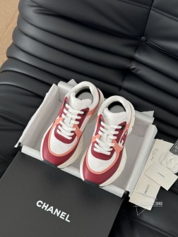 Chanel 25C新款熊猫运动休闲鞋百搭小白鞋 款式搭配不会出错撞色搭配活力满满啊 侧面压印log 199