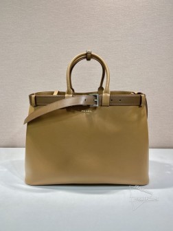 Prada 1BG126 男款特大号手提皮带扣小牛皮包 尺寸