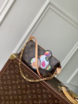LV M13440 Pochette Accessoires 手袋 Monogram 涂层帆布再版