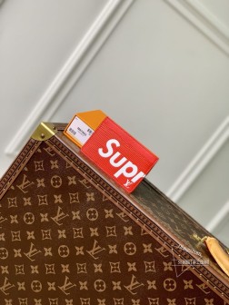 LV M67543 红色皮革卡片夹 Supreme系列 复刻版