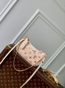 LV M81066 珍珠白丝印 Easy Pouch On Strap 手袋 春季系列