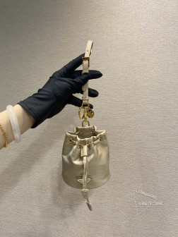 Prada普拉达 1TT202 mini水桶包 Re-Nylon材质 抽绳设计 图片