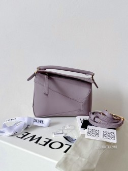 LOEWE Puzzle Edge 平纹紫 Mini 手袋 - 新款