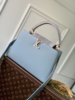 LV M21166 Capucines 中号手袋 小牛皮 天蓝色异域沙贝壳扣