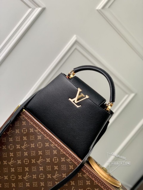 LV M23950 Capucines 中号手袋 Lovelock 编织链条 手绘珐琅 Monogram