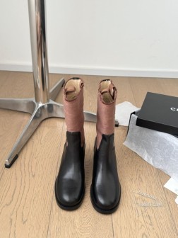 Chanel 小香24K新品短靴原版11复刻 经典中的经典无论搭配裤装还是裙装都是完美小圆头的设计很 1123