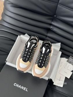 Chanel 25C新款熊猫运动休闲鞋百搭小白鞋 款式搭配不会出错撞色搭配活力满满啊 侧面压印log 207