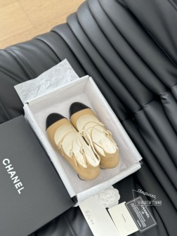 Chanel 24B走秀款玛丽珍单鞋简约又不失甜美俏皮!鞋头经典拼色简约易搭,搭配一字带更加跟脚。内 1392