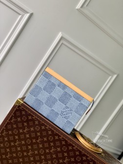 LV M61692 Pochette to Go 深蓝色高仿牛仔款 Deboss Mono