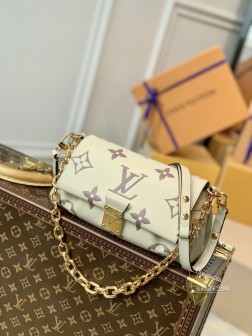LV M45813 米白丝印 FAVORITE 手袋 柔软粒面皮革 Monogram 图案