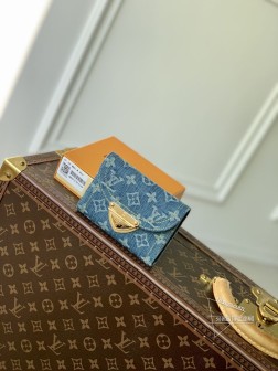 LV M82959 Victorine 钱夹 Monogram 丹宁牛仔帆布,卡片夹层设计
