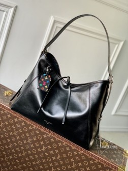 LV M13105 CarryAll Dark 中号手袋 羊皮革 村上隆联名 2025春夏