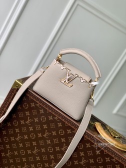 LV M11341迷你 Capucines 手袋Flower Crown系列贝壳质感 Monogram 花卉和雅致金属件