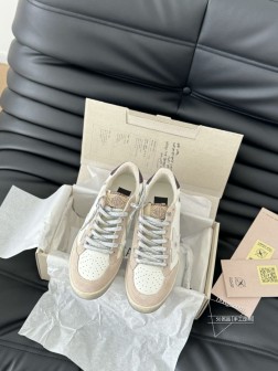 GGDB 小脏鞋新色出货啦!新款来袭 个性涂鸦,好看又百搭,细节拉满~今年最新版面 官网专柜限定款 1364