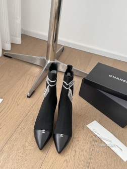 Chanel 24K新款袜子靴!这个袜靴真的一眼好看穿上一整个大长腿款式不会过时的那种!鞋面飞织面料 849