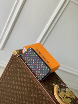 LV M13408 Clémence钱包 彩虹涂层帆布 高级日常必需品