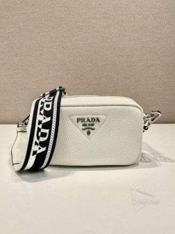 Prada 1BH192 单层小号双肩带 进口鹿皮纹牛皮 2条可调长肩带 尺寸