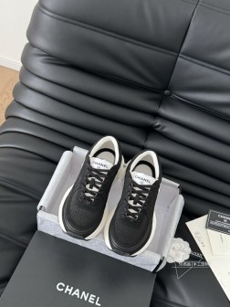 Chanel 25C新款银角大王运动休闲鞋百搭小白鞋 款式搭配不会出错撞色搭配活力满满啊 侧面压印l 660