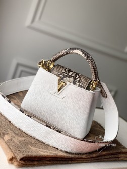 LV Capucines迷你手袋 M95509 白色牛皮 奢华胎牛皮衬里