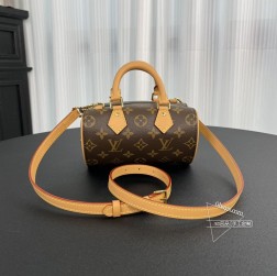 LV 13226 NANO SPEEDY DATING包款，浪漫爱心设计，正面简约。