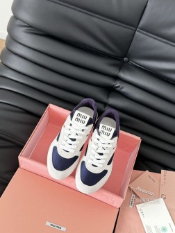 MiuMiu2025新款德训鞋 谬谬家开春爆款,可可爱爱,不能不分享~鞋面羊京,内里羊皮,原版大底。 864