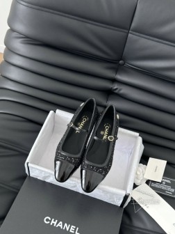 Chanel 24K走秀款玛丽珍单鞋简约又不失甜美俏皮!鞋头经典拼色简约易搭,搭配一字带更加跟脚。内 969