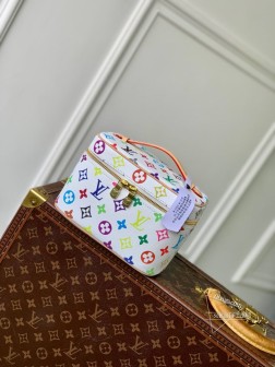 LV M13747白彩 村上隆联名 迷你化妆包 Monogram帆布 高仿