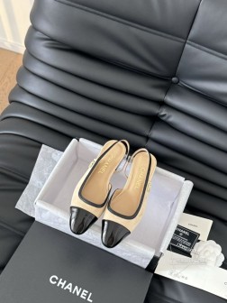 Chanel 24K走秀款玛丽珍单鞋简约又不失甜美俏皮!鞋头经典拼色简约易搭,搭配一字带更加跟脚。内 1346