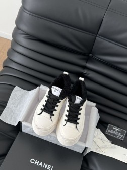 Chanel 24B新款毛毛松糕鞋这款毛拖真的是真太可爱了~柔软蓬松的毛毛,舒服暖脚!增高显腿长!秋 1084