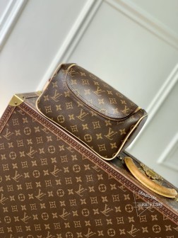 LV M11510 盥洗包 Damier Graphite 帆布 制成,弹性内衬