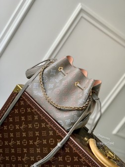LV M23388 Bella水桶包 灰色Mahina小牛皮 顶级复刻