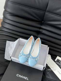 Chanel 新色芭蕾舞鞋原版11复刻 经典中的经典 无论搭配裤装还是裙装都是完美 小圆头的设计很 1308