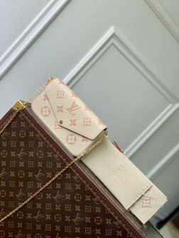 LV M69977 Pochette Félicie 链条包 Monogram Empreinte 皮革三件套