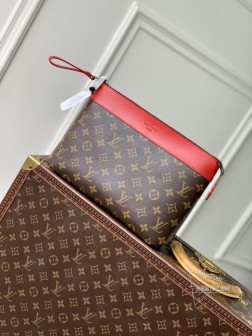 LV M13199 红色 Pochette Voyage Souple 手拿包 高仿