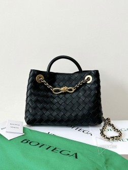 BV andiamo八字扣公文包链条款 黑色小号 老钱风