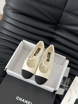 Chanel 25C走秀款玛丽珍单鞋简约又不失甜美俏皮!立体电绣logo,纯色面料清爽易搭,搭配扣子 216