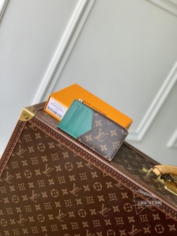 LV M64038 Taiga 皮革 COIN 卡夹 - 利落外观，安全存放零钱钞票【顶级A货】