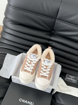 Chanel 24B新款毛毛松糕鞋这款毛拖真的是真太可爱了~柔软蓬松的毛毛,舒服暖脚!增高显腿长!秋 1083