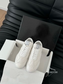 Chloe克洛依德训鞋最近最喜欢的款式了!今年被这双Chloe克洛伊蔻依德训鞋安利了!拿到的第一眼就 440