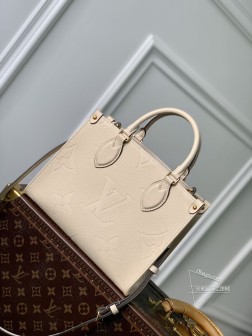 LV M45653 M46569 OnTheGo小号手袋 Monogram Empreinte 白压花