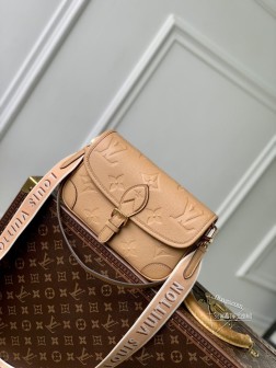LV M11817 Diane 手袋 Monogram Empreinte 皮革 含金属件与织物肩带