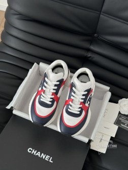 Chanel 25C新款熊猫运动休闲鞋百搭小白鞋 款式搭配不会出错撞色搭配活力满满啊 侧面压印log 197