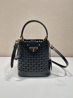 Prada 1BA217 镂空水桶包 材质优雅 现代主义几何图案 一比一
