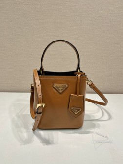 Prada普拉达 1BA373 水桶包 小牛皮手袋 优雅设计 尺寸
