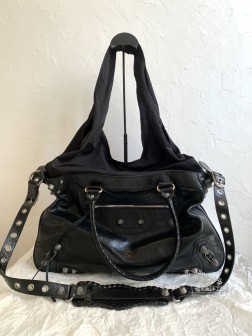 Balenciaga neo cagole xl plus 油蜡黑银 机车包，三种背法