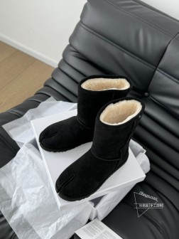 MM6 新款雪地靴 秋冬暖心推荐 高品质认准我家实拍 穿腻了毫无特色的ugg 不妨来买这款,超级仙女 1250